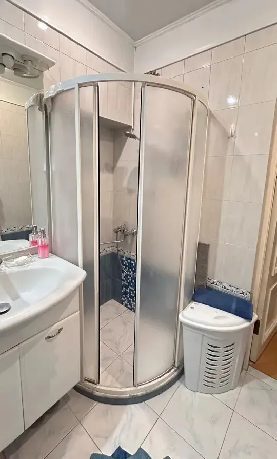 3 bedroom apartment for sale خیابان برادران اوربِلی, عربگیر ایروان, 159124