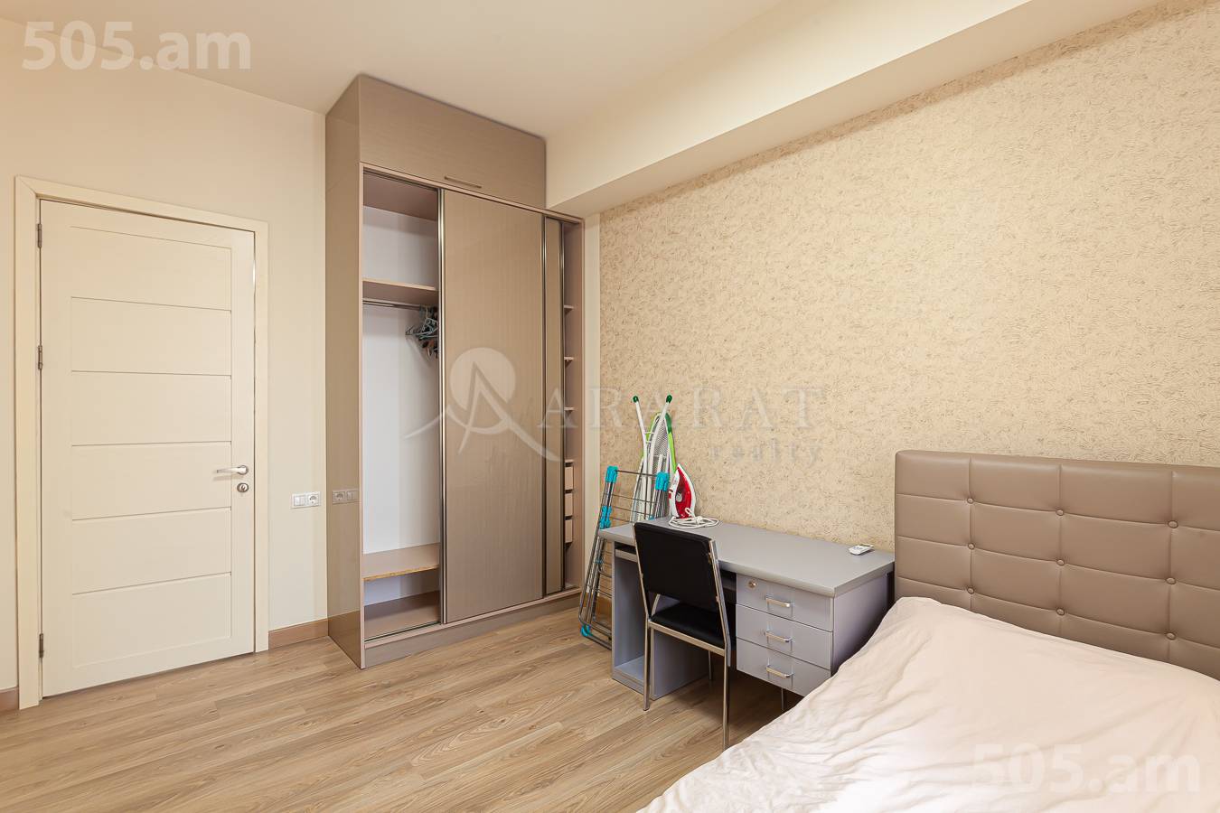 Купить 3 комнатную квартиру Гюлбенкян ул, Арабкир Ереван, 149327