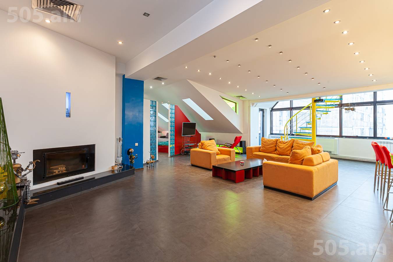 3 bedroom apartment for rent Deghatan St, Center Yerevan, 153046