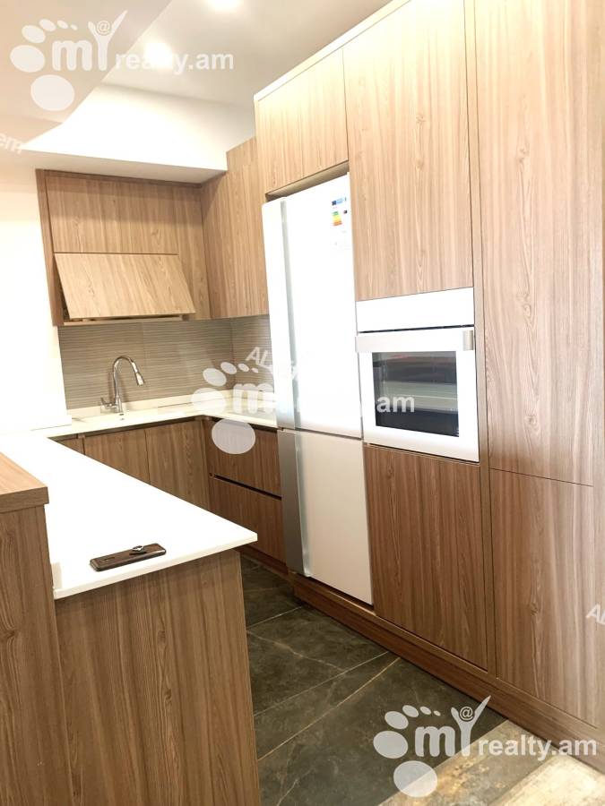 3 bedroom apartment for rent Koghbatsi St, Center Yerevan, 158580