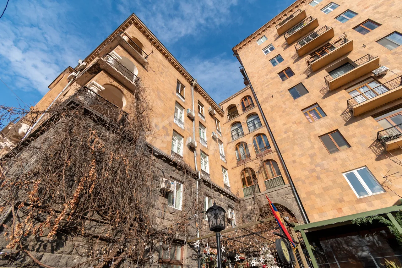 4 սենյականոց բնակարան  Բաղրամյան պող(Կենտրոն), Կենտրոն Երևան, 158736