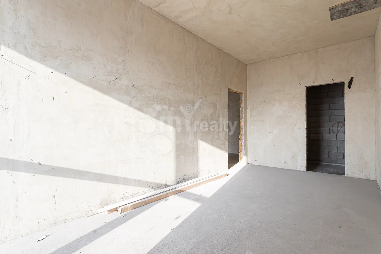 4 bedroom apartment for sale خیابان رُستُم, مرکز شهر ایروان, 158378