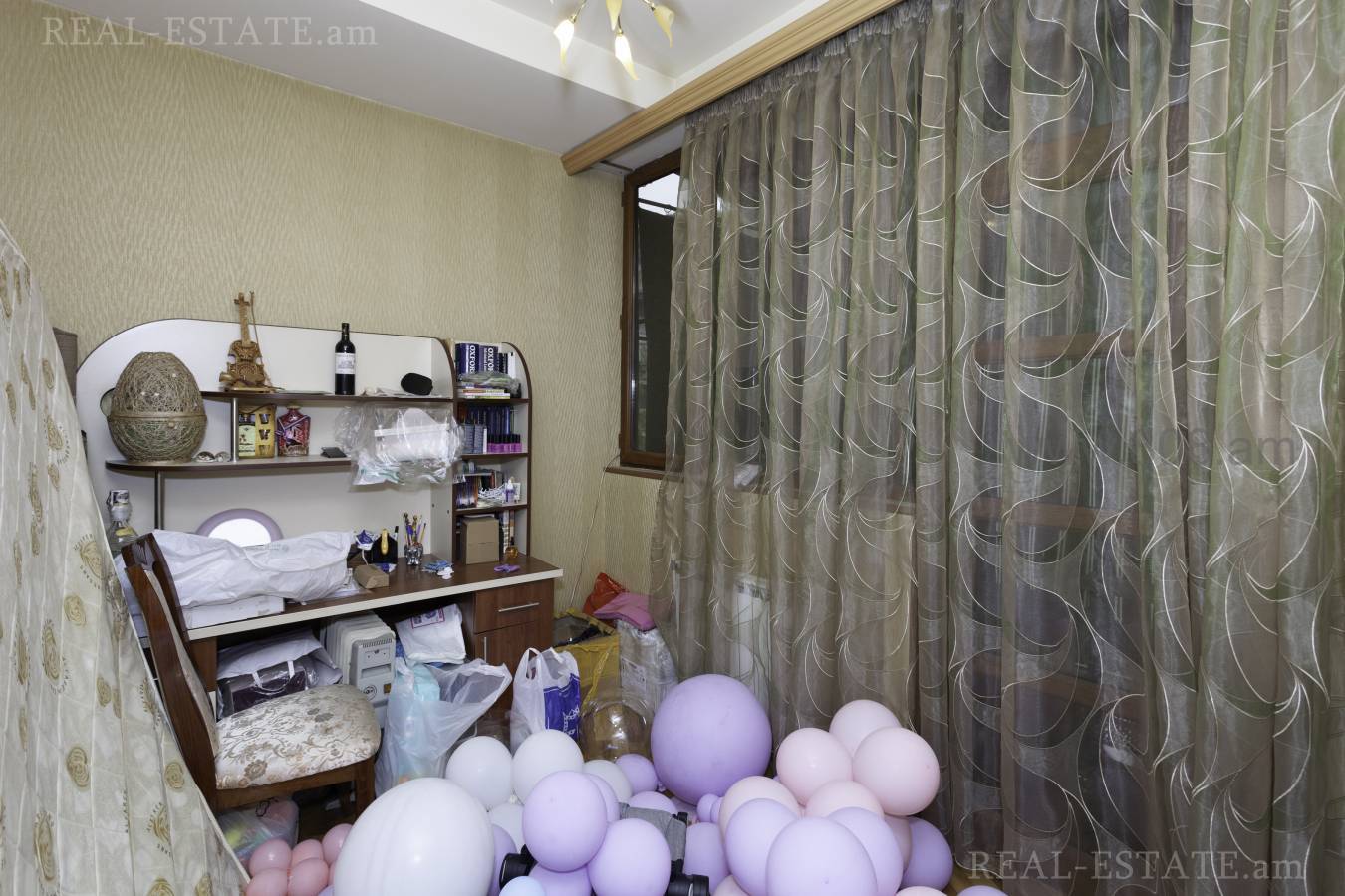 6 սենյականոց բնակարան  Հերացու փող, Կենտրոն Երևան, 137083