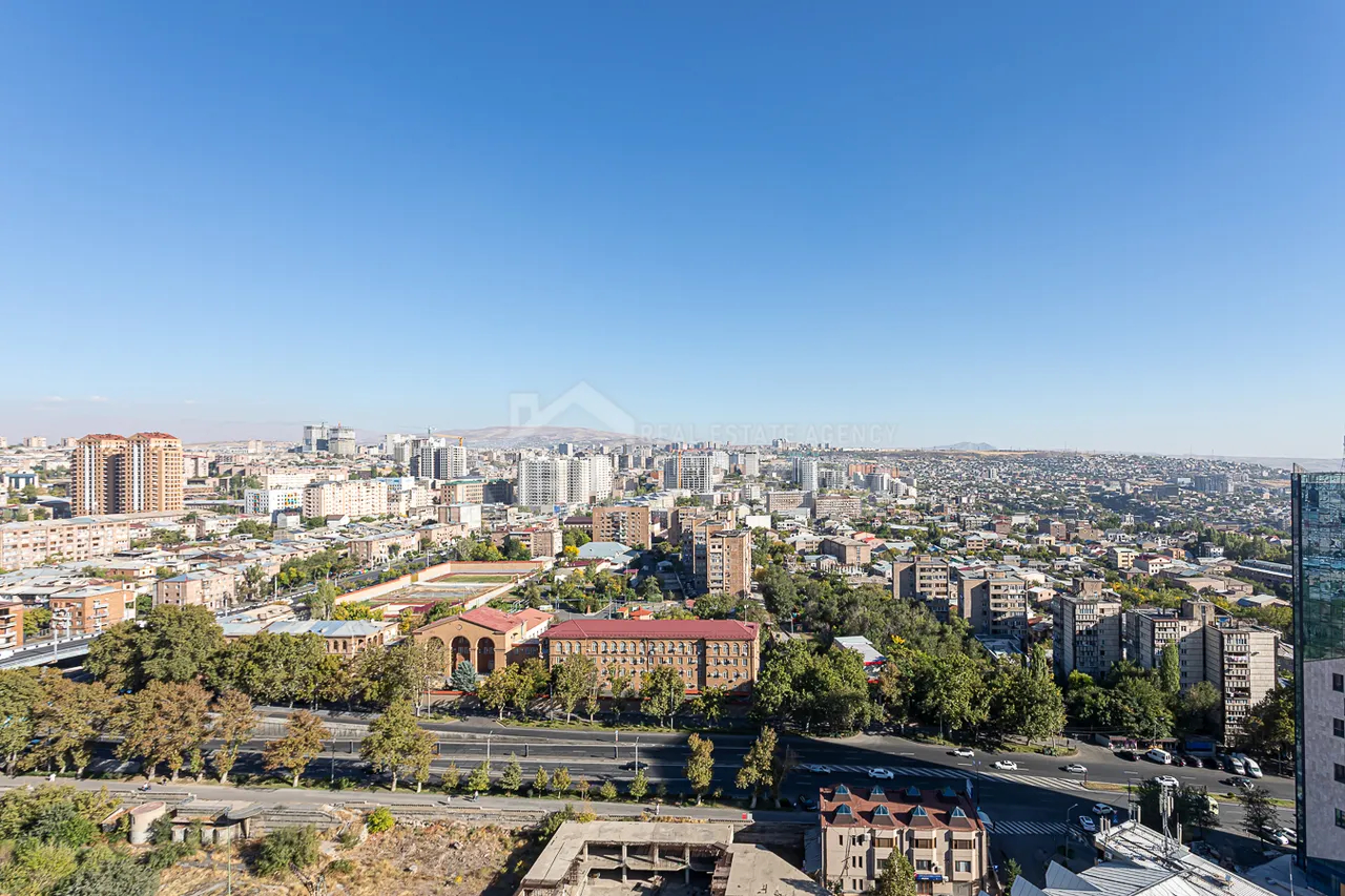 4 սենյականոց բնակարան  Կոմիտասի պող, Արաբկիր Երևան, 159056