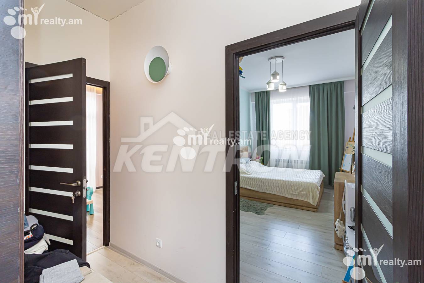 3 սենյականոց բնակարան  Ֆուչիկի փող, Աջափնյակ Երևան, 135918