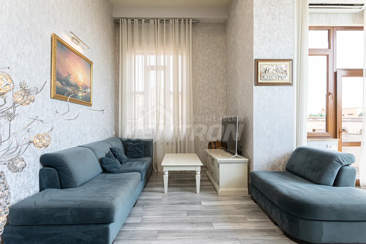 4 bedroom apartment for sale خیابان آدونس, عربگیر ایروان, 159644
