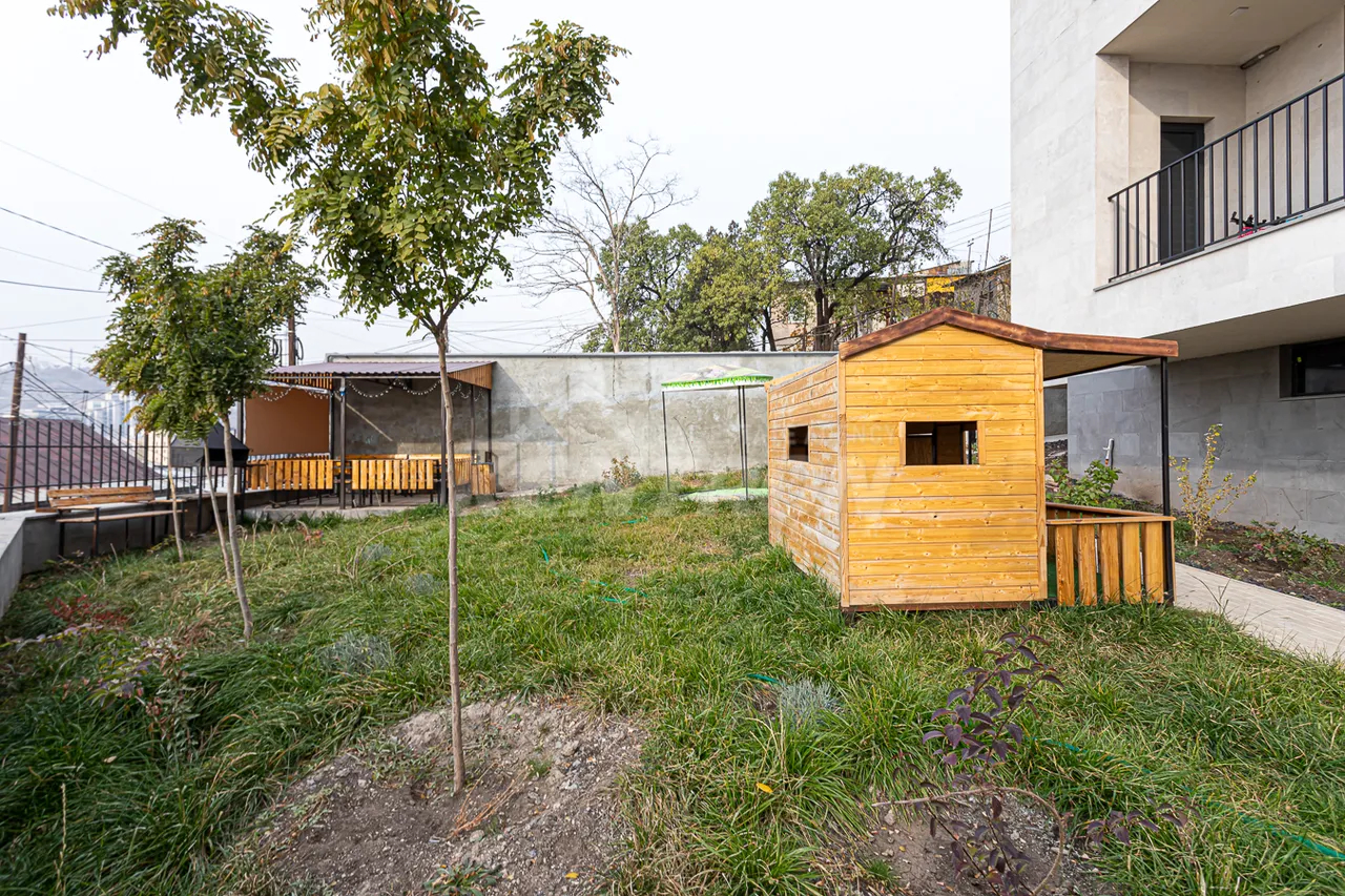 2 bedroom apartment for sale rue d'Aygestan 11, Center Yerevan, 157973