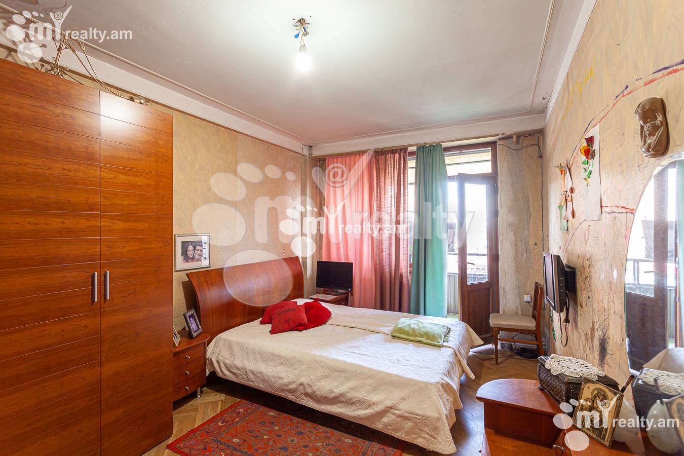 Купить 5 комнатную квартиру Московян ул, Центр Ереван, 136091