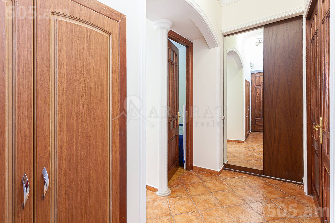 Купить 3 комнатную квартиру Барбюс ул, Арабкир Ереван, 148719