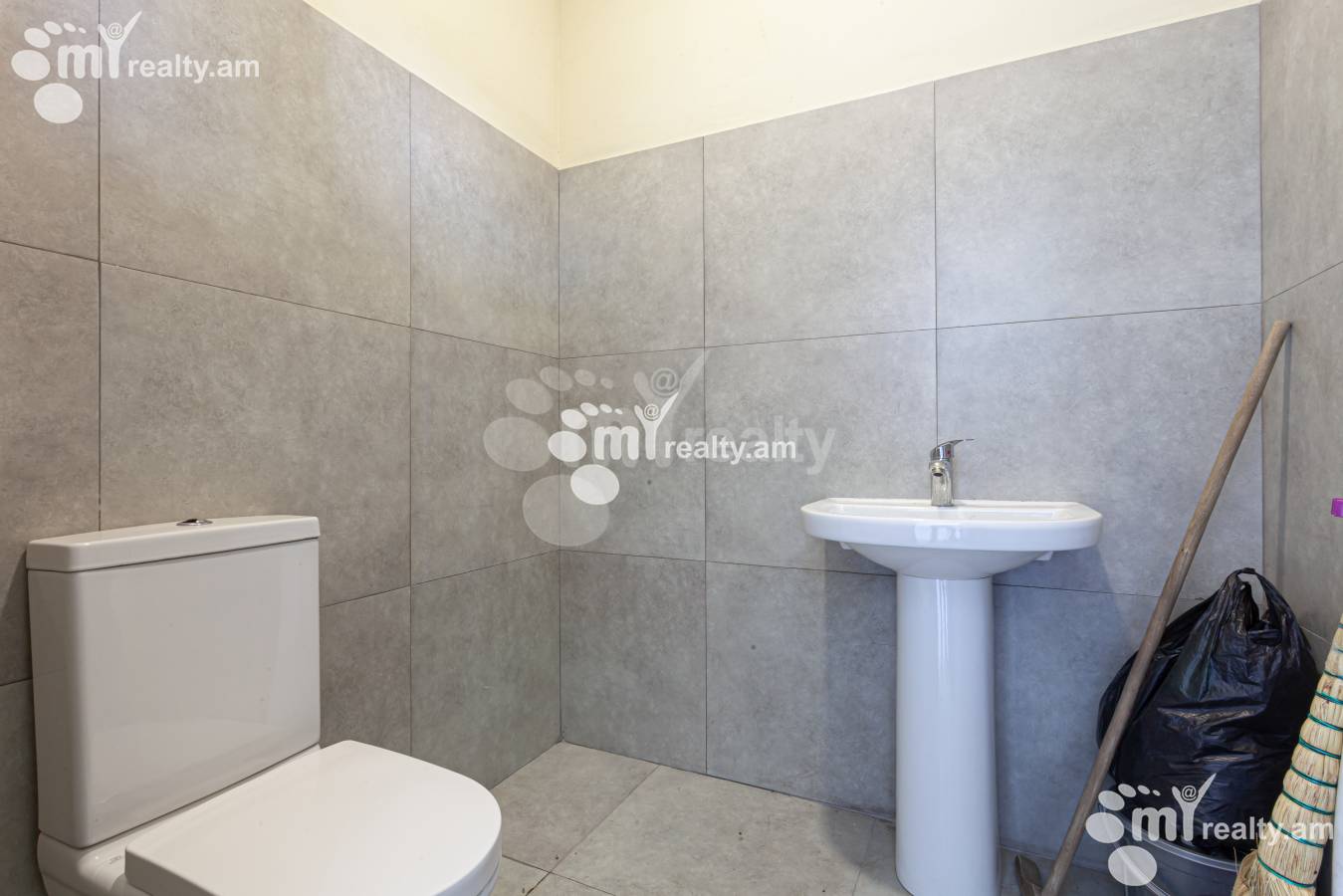 Снять коммерческoе помещение Ашхабад ул, Аван Ереван, 137362