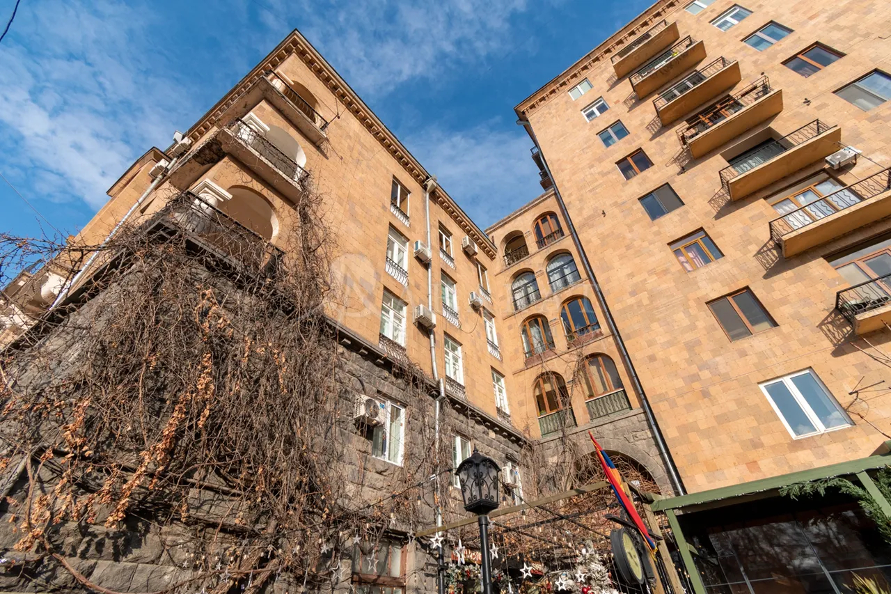 4 սենյականոց բնակարան  Բաղրամյան պող(Կենտրոն), Կենտրոն Երևան, 158737