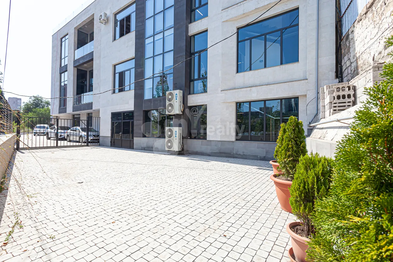 Commercial property for sale Rubinyants St, Qanaqer- Sejtun Yerevan, 161426