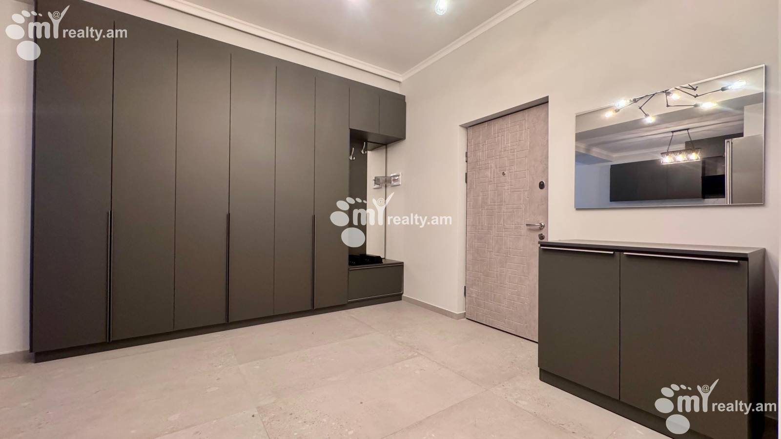3 bedroom apartment for sale Paronyan St, Center Yerevan, 156576