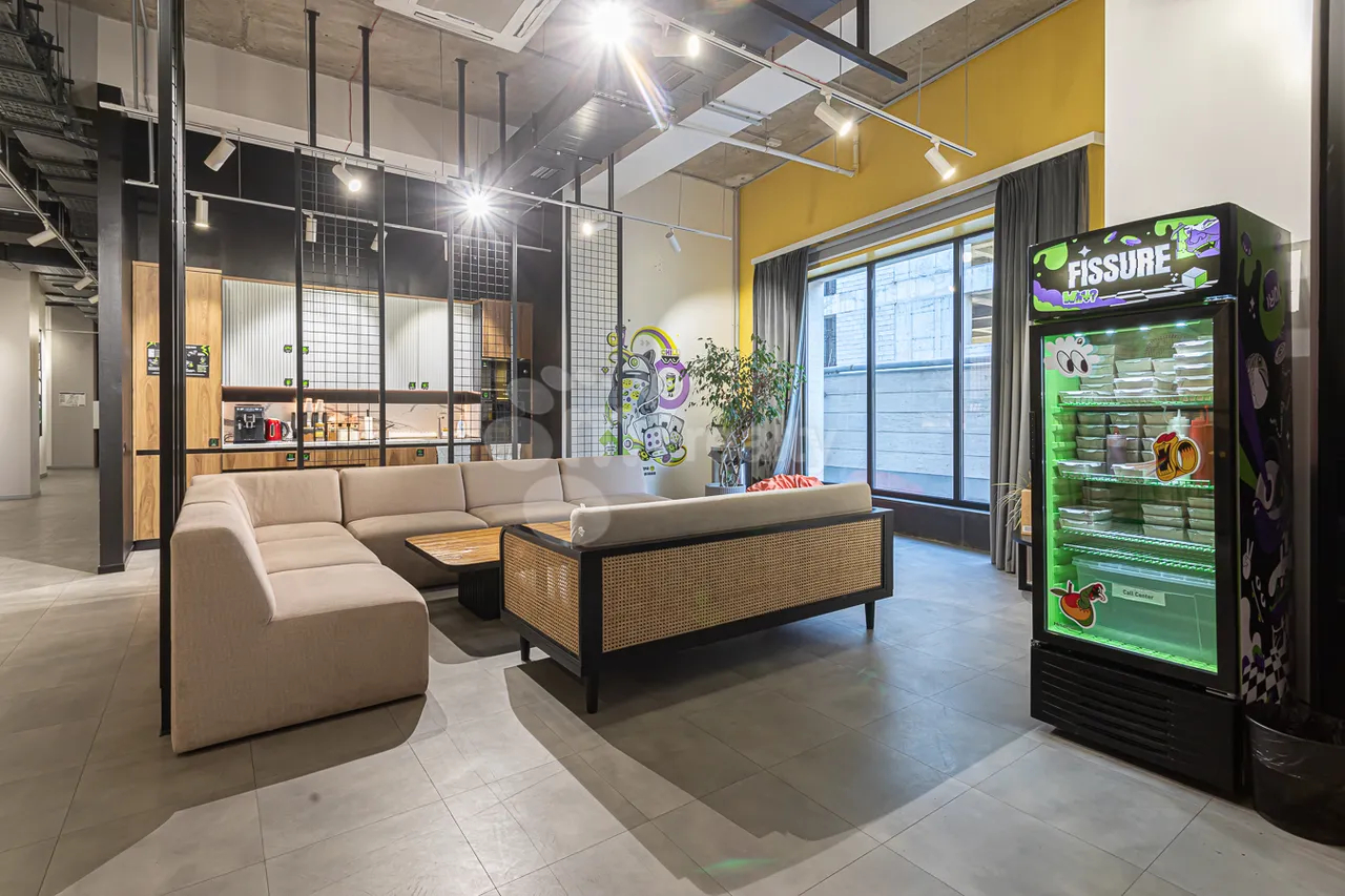 Commercial for rent خیابان میاسنیکیان, مرکز شهر ایروان, 157361