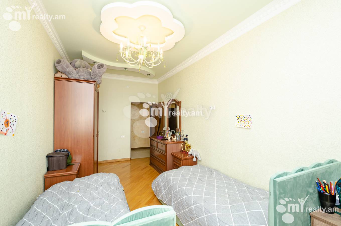 3 bedroom apartment for sale N. Zaryan St, Arabkir Yerevan, 145347