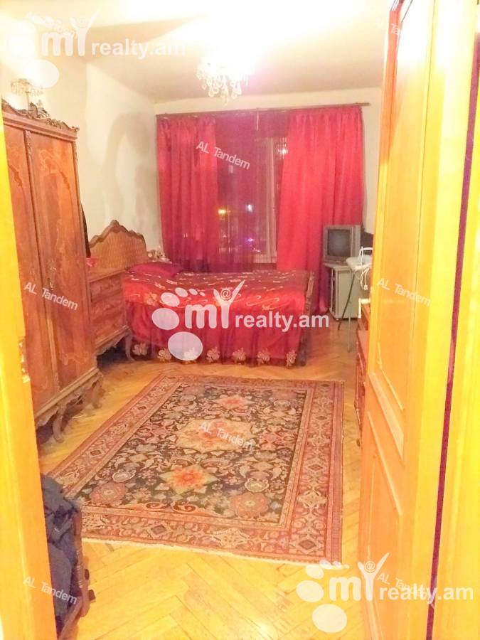 3 bedroom apartment for sale Nalbandyan St, Center Yerevan, 122893