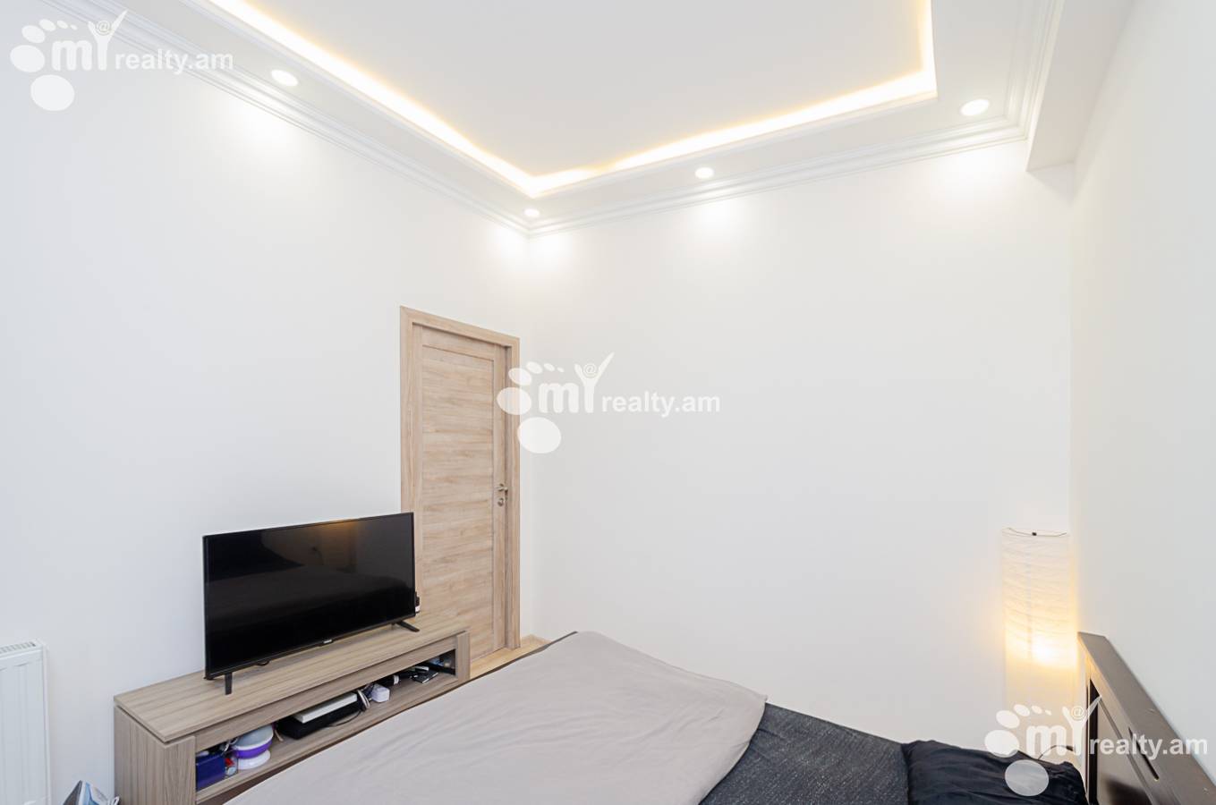 Купить 2 комнатную квартиру Орбели Ехбайрнери ул, Арабкир Ереван, 143879