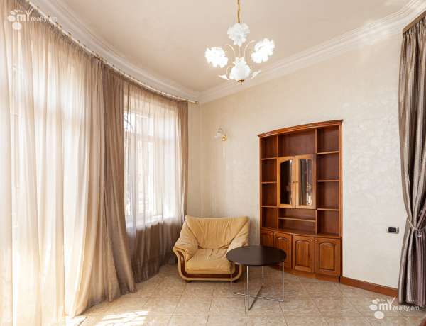 5-senyakanoc-bnakaran-vacharq-Yerevan-Center