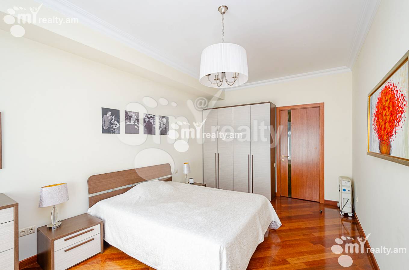 4 սենյականոց բնակարան  Հյուսիսային պող, Կենտրոն Երևան, 136507