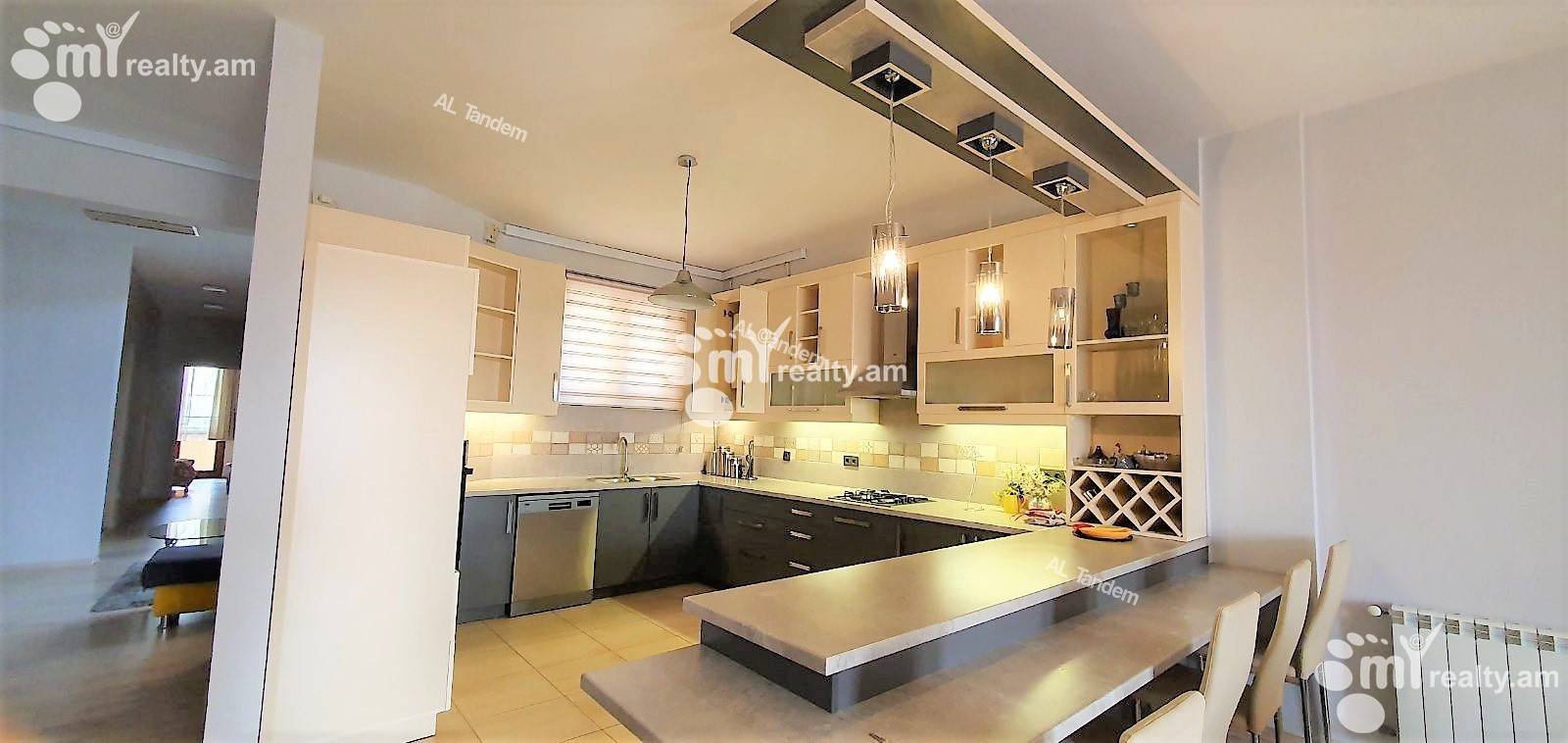 4 bedroom apartment for rent Antarayin St, Center Yerevan, 147991