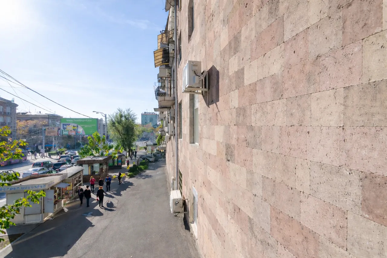 2 սենյականոց բնակարան  Կոմիտասի պող, Արաբկիր Երևան, 159553