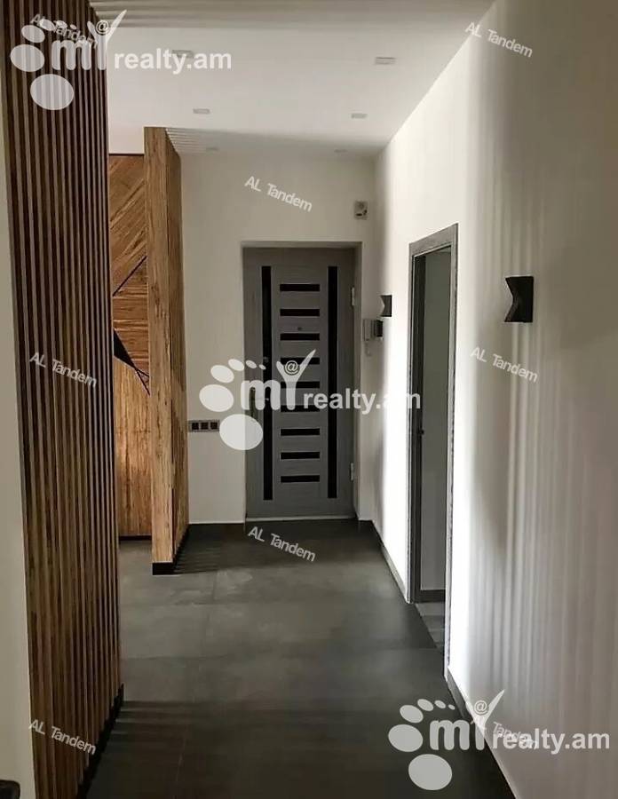 3 bedroom apartment for sale خیابان ماشتوتس, مرکز شهر ایروان, 130041