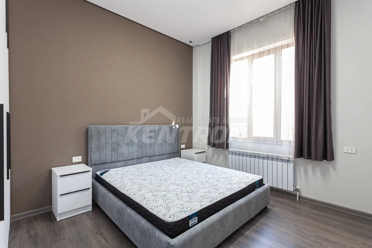 4 bedroom apartment for sale Azatutyan Ave, Arabkir Yerevan, 161890