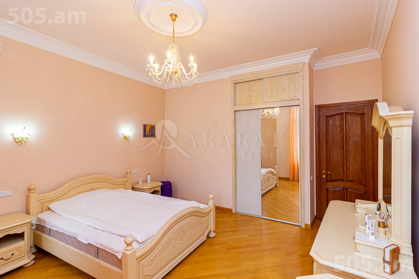 5 bedroom apartment for sale Dzorap St, Center Yerevan, 153331