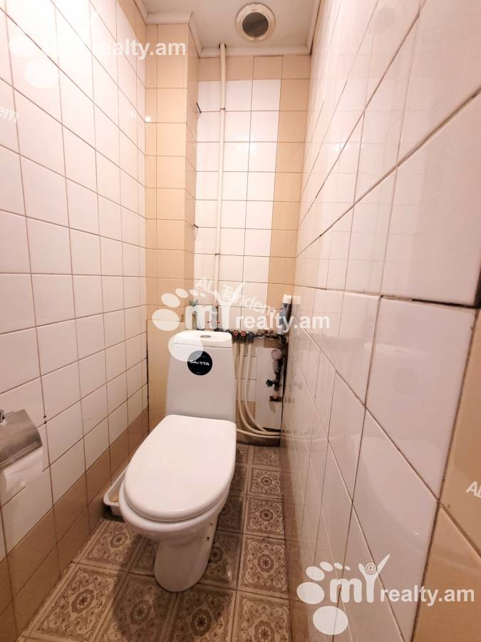 3 bedroom apartment for rent Mashtots Ave, Center Yerevan, 142134