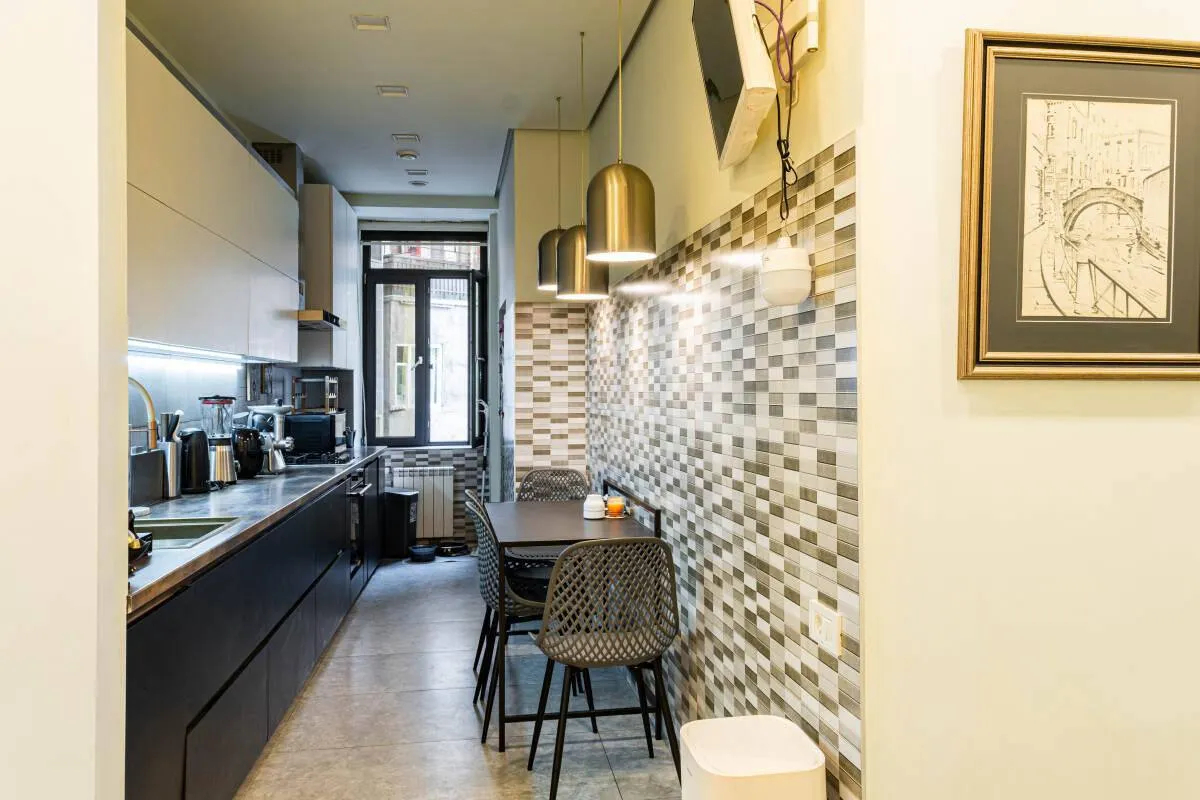 4 սենյականոց բնակարան  Բաղրամյան պող(Կենտրոն), Կենտրոն Երևան, 158462