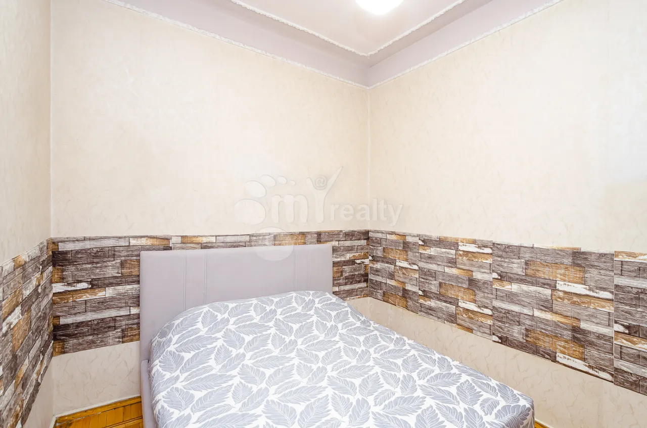 3 bedroom apartment for rent Tumanyan St, Center Yerevan, 161491