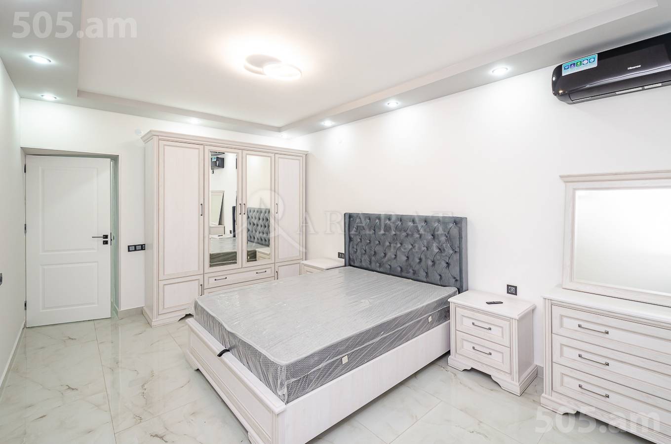 3 bedroom apartment for rent Mashtots Ave, Center Yerevan, 154298