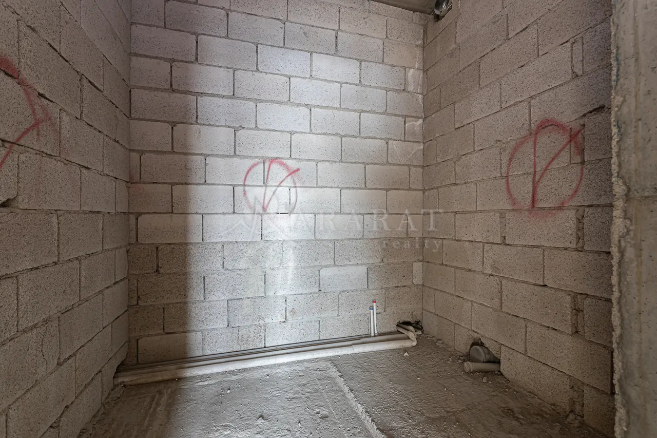 4 bedroom apartment for sale Rostom St, Center Yerevan, 158377