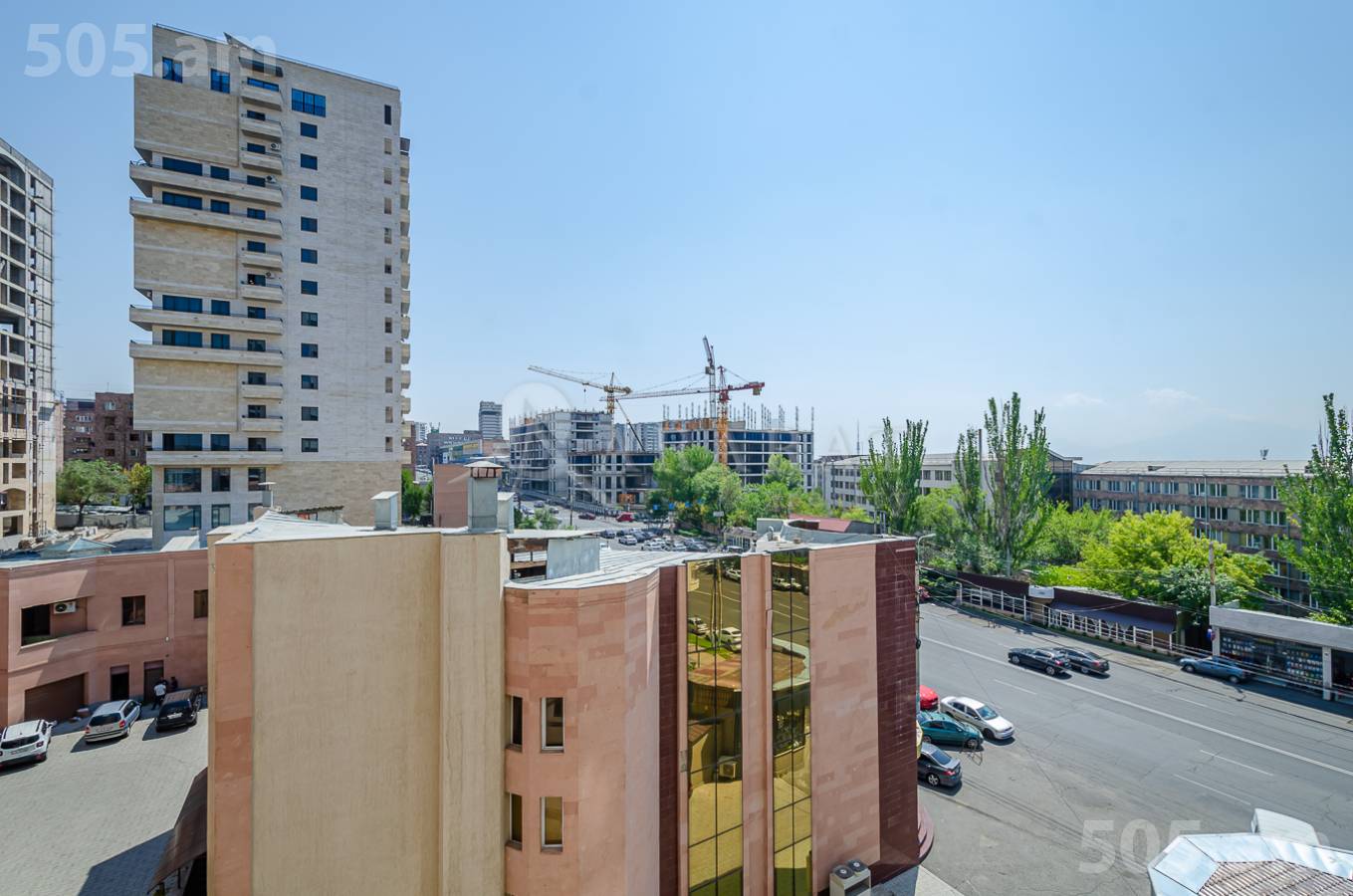 Купить 4 комнатную квартиру Давит Анахт ул., Канакер-Зейтун Ереван, 154858