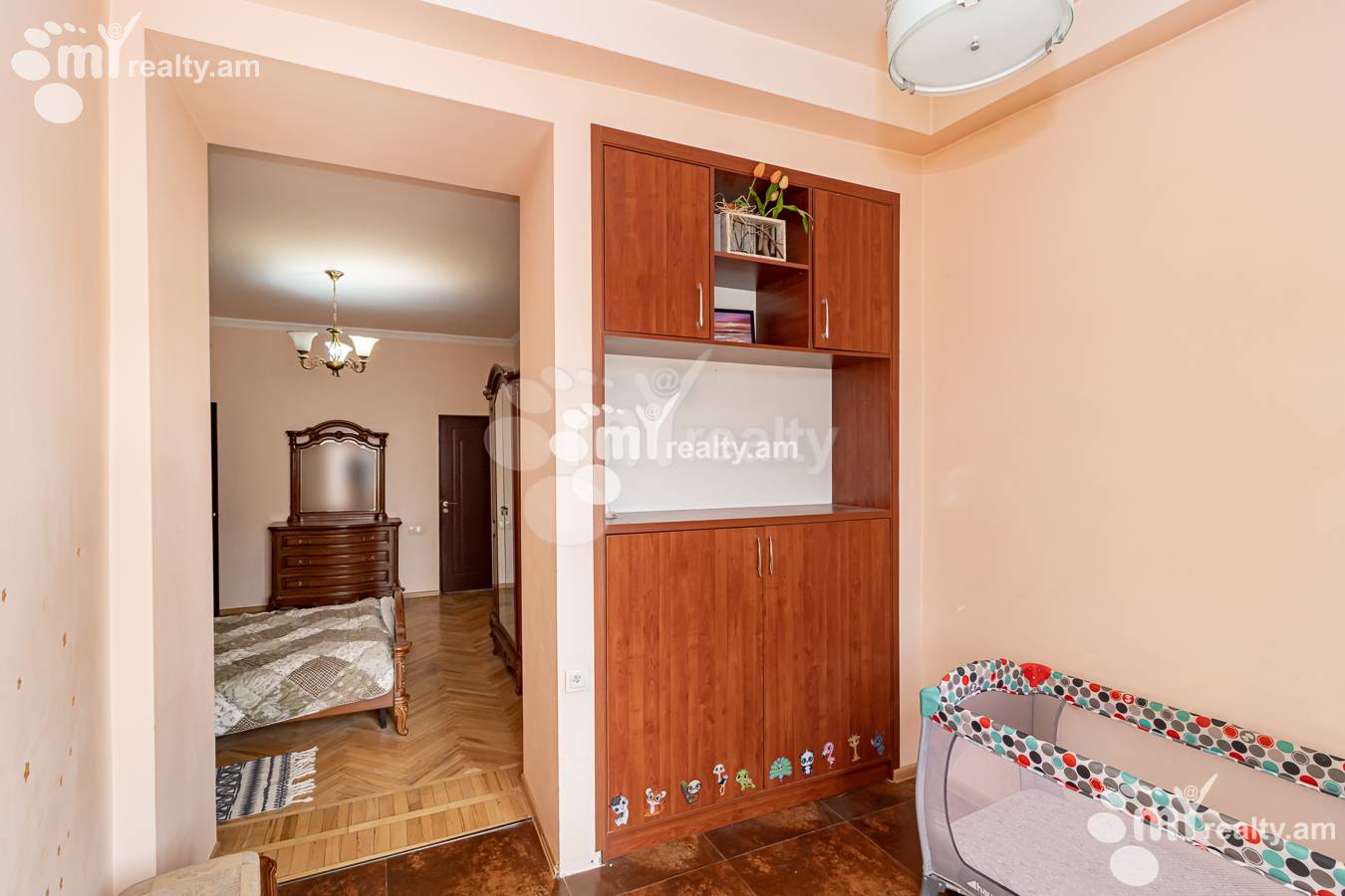 Купить 3 комнатную квартиру Маштоца пр, Центр Ереван, 147643