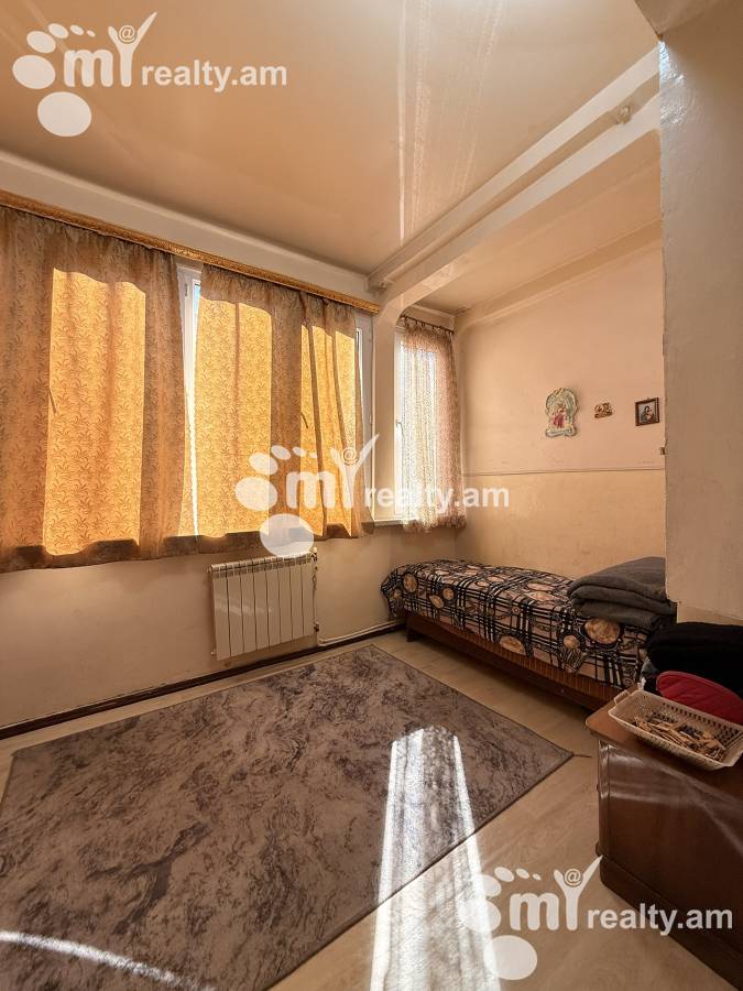 3 սենյականոց բնակարան  Ա. Խաչատրյան փող, Արաբկիր Երևան, 157131