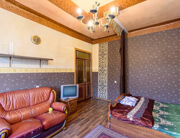 1-senyakanoc-bnakaran-vacharq-Yerevan-Arabkir