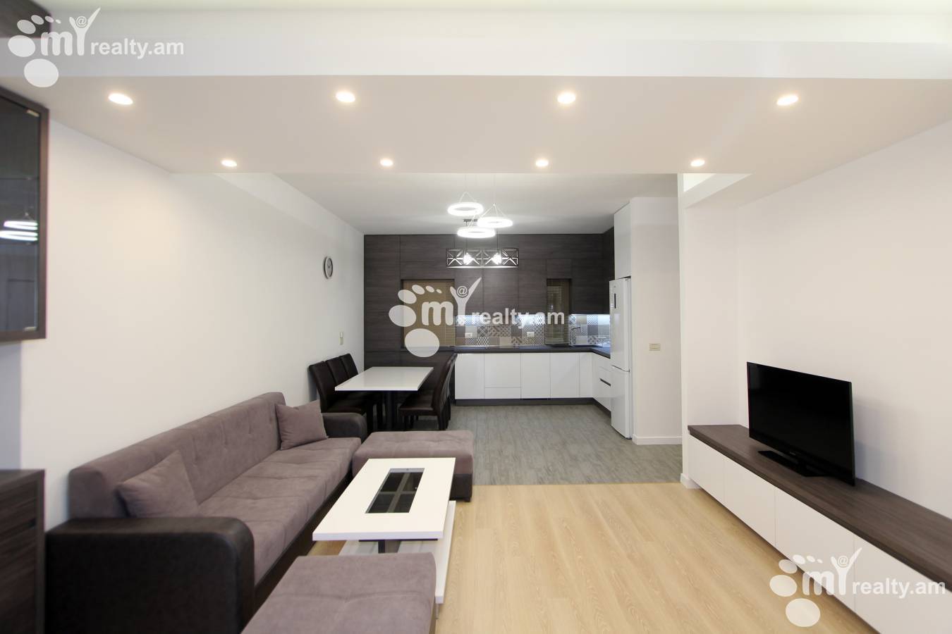 3 bedroom apartment for rent Leo St, Center Yerevan, 158217