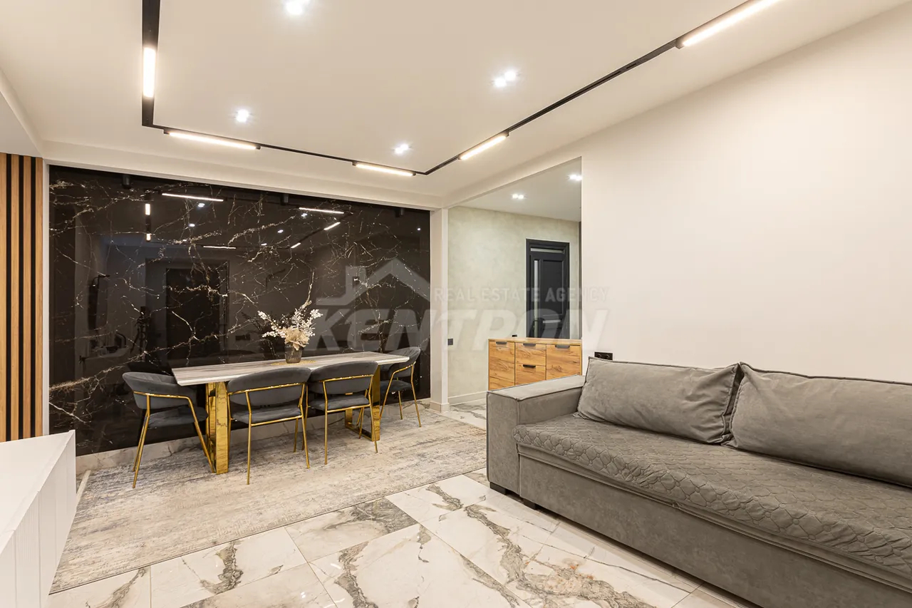 3 bedroom apartment for sale Gyulbenkyan St, Arabkir Yerevan, 157441