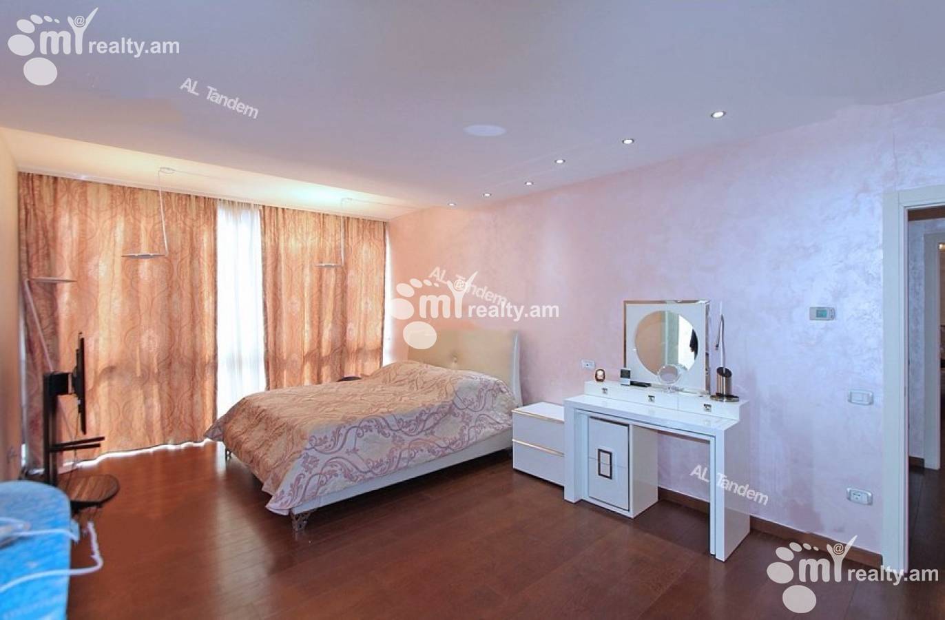 3 սենյականոց բնակարան վարձով Վ. Սարգսյան փող, Կենտրոն Երևան, 122599