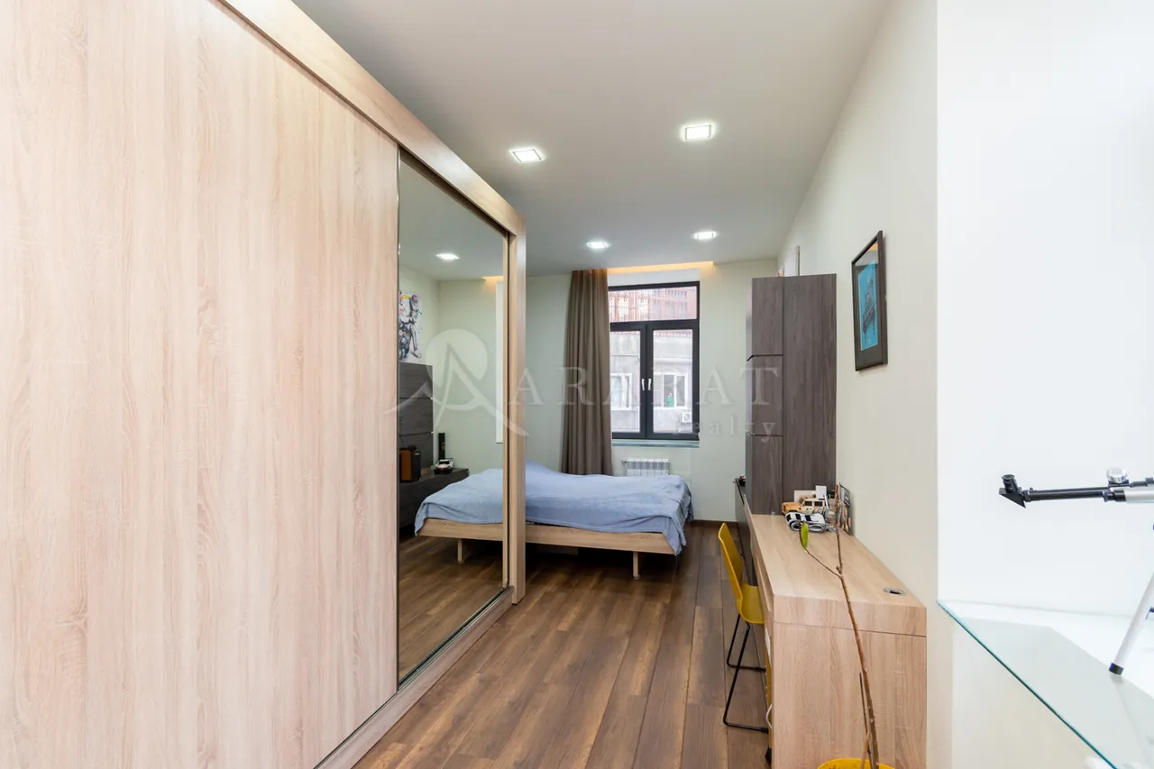 4 սենյականոց բնակարան  Բաղրամյան պող(Կենտրոն), Կենտրոն Երևան, 158737