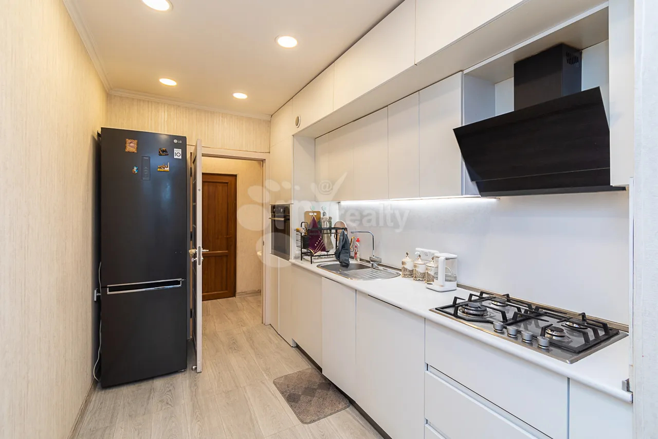 3 bedroom apartment for sale A. Avetisyan St, Arabkir Yerevan, 161276