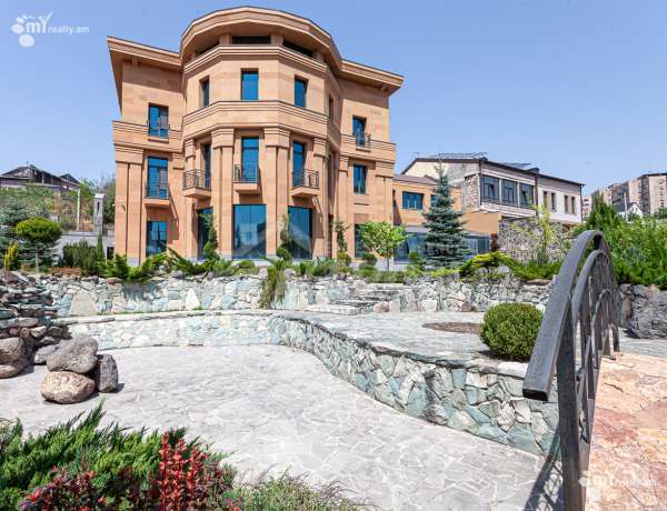 arandznatun-vacharq-Yerevan-Avan