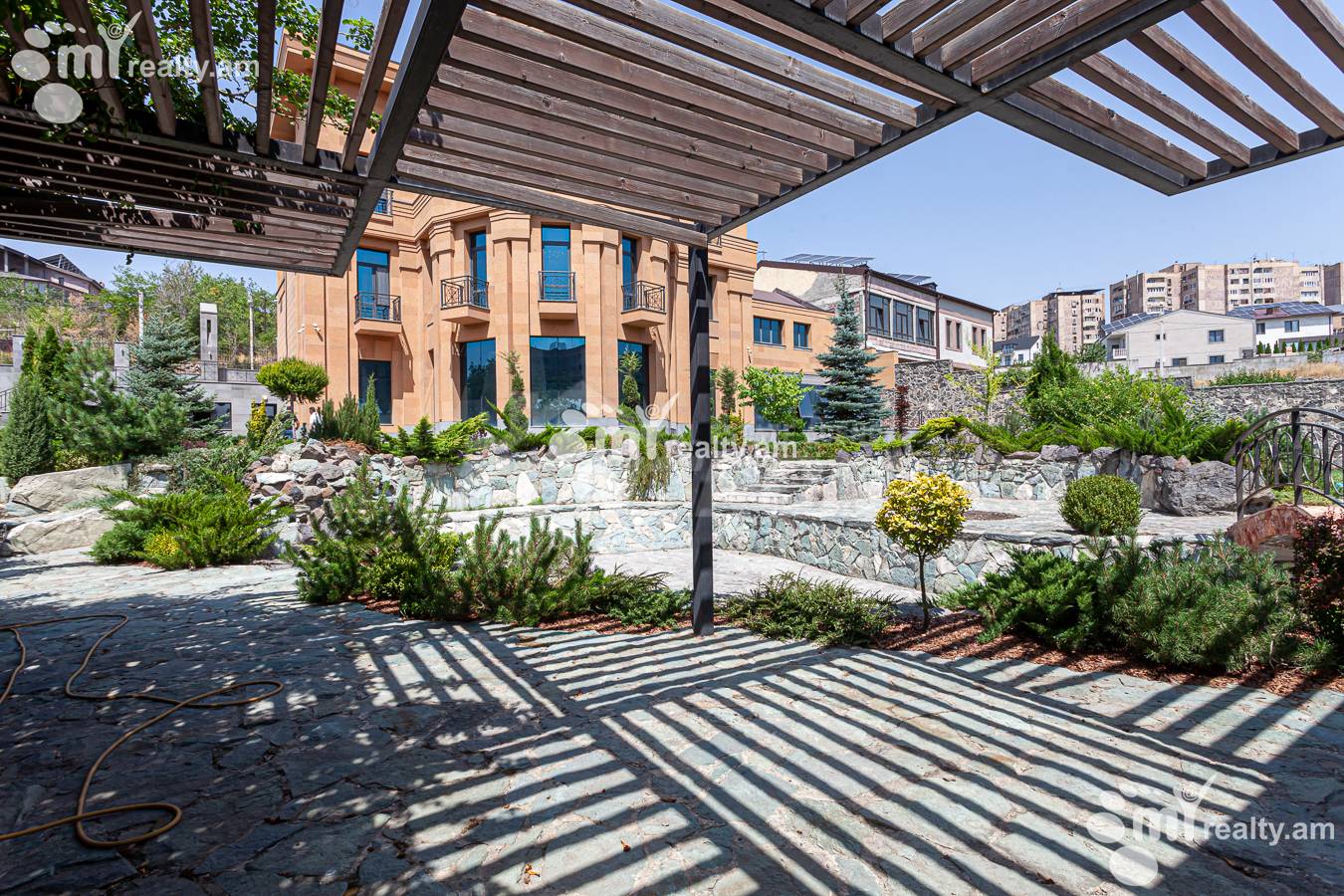 Купить дом Алма-ата ул, Аван Ереван, 156010