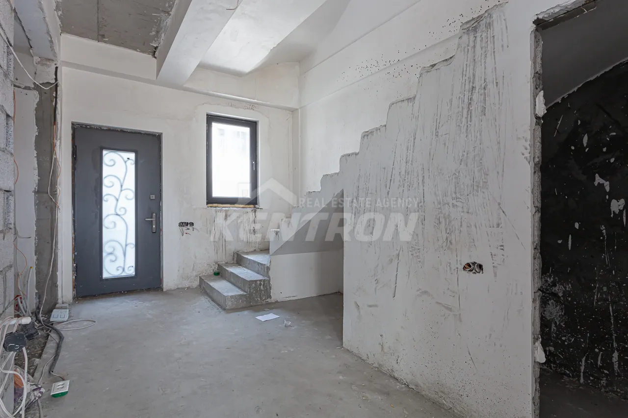 House for sale 11-th street, Arinj Kotayk, 157249