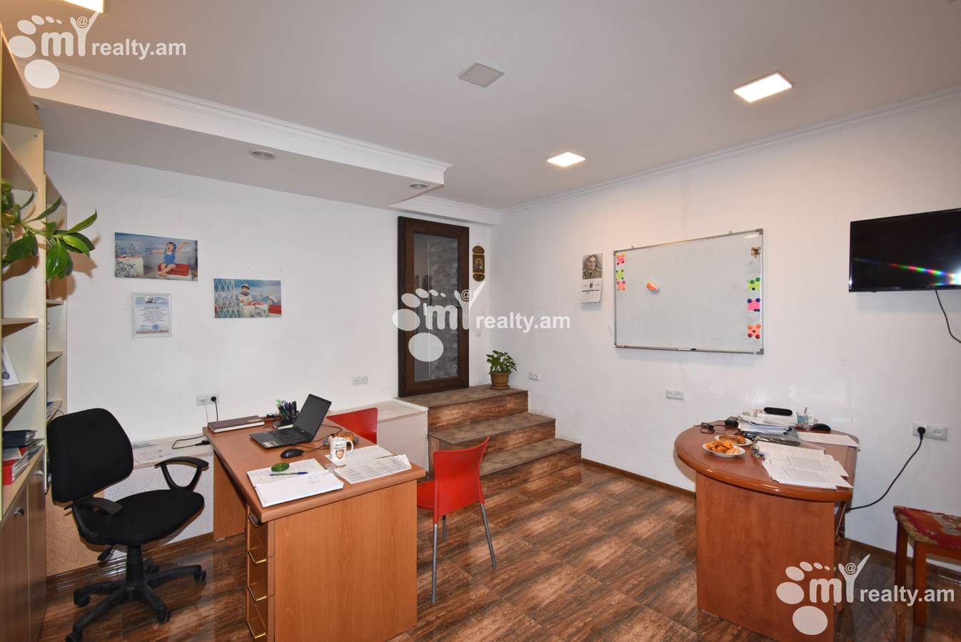 Commercial for sale خیابان هالابیان, آچاپنیاک ایروان, 155116