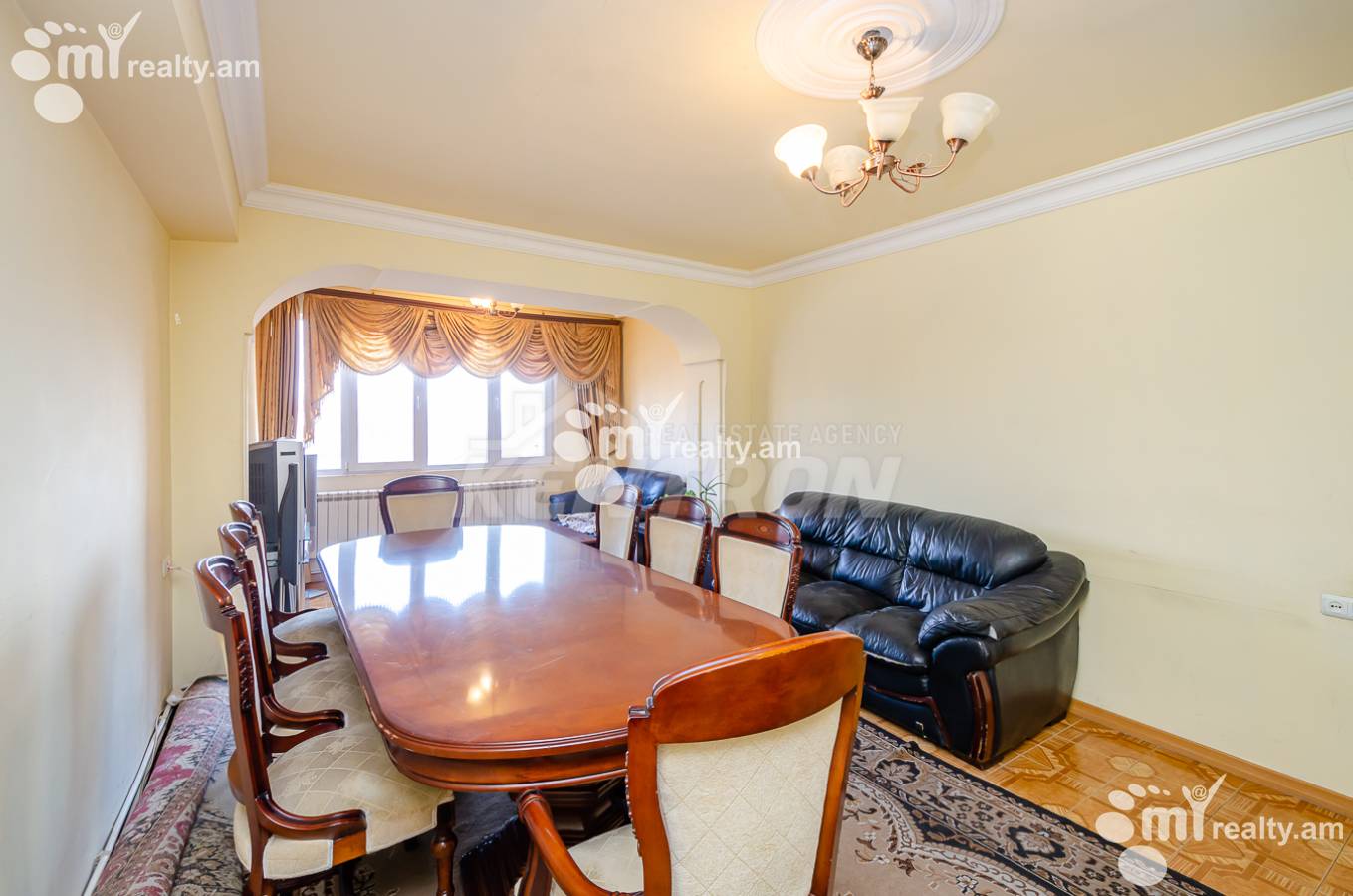 4 bedroom apartment for sale خیابان ساریان, مرکز شهر ایروان, 154183