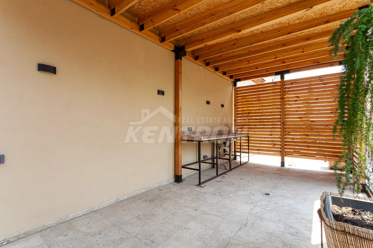 3 bedroom apartment for sale M.Khorenatsi St, Center Yerevan, 161800