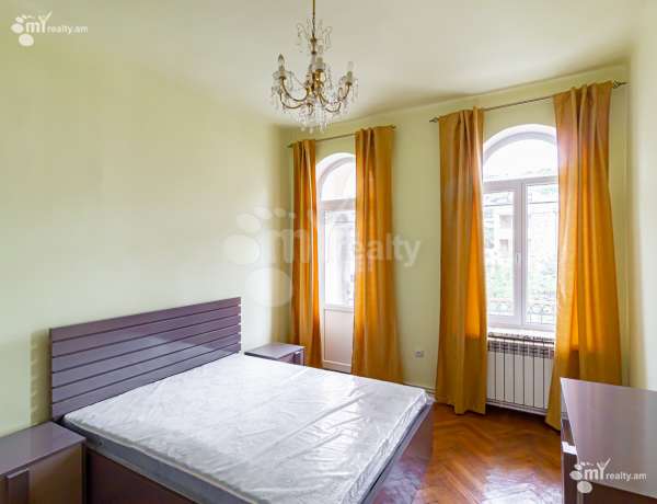 3-senyakanoc-bnakaran-vacharq-Yerevan-Center