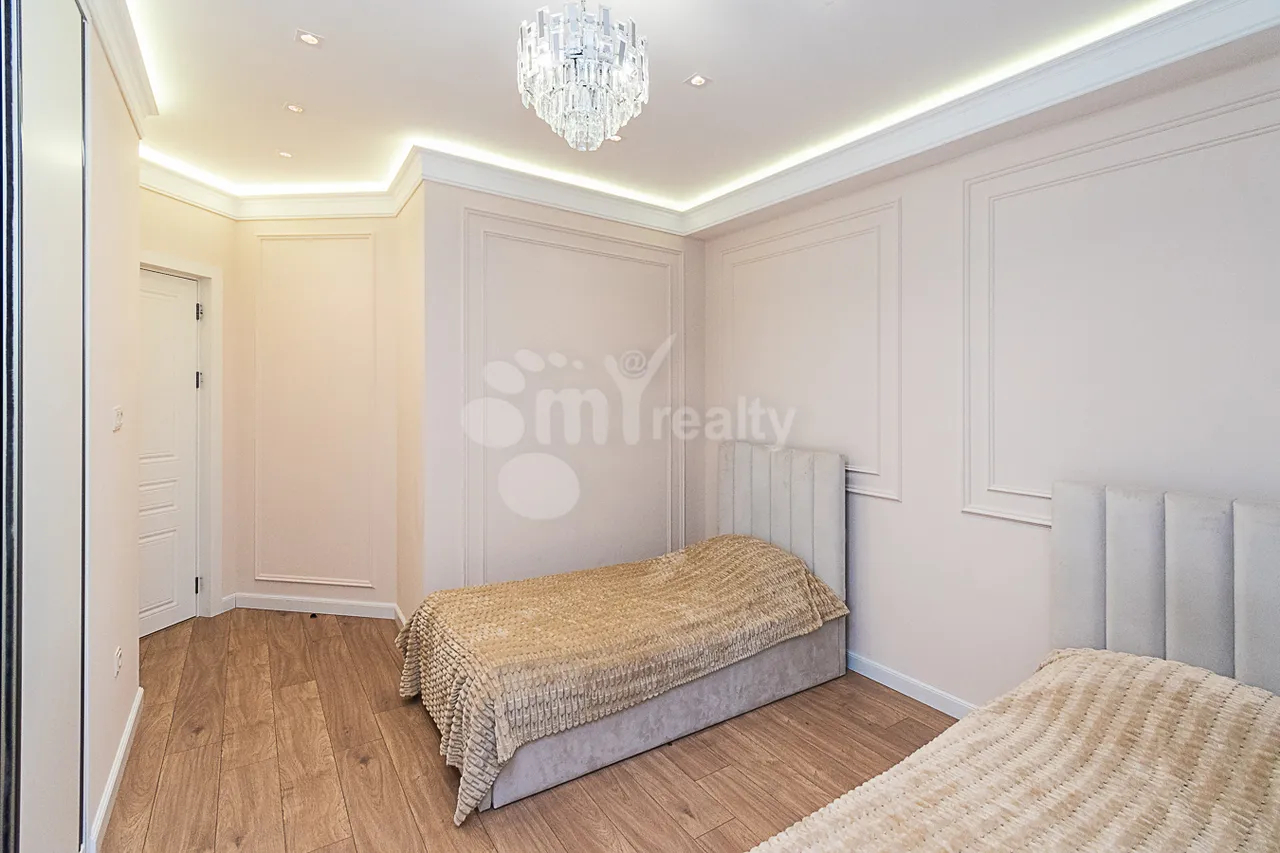 4 bedroom apartment for sale Arshakunyats Ave, Center Yerevan, 160978